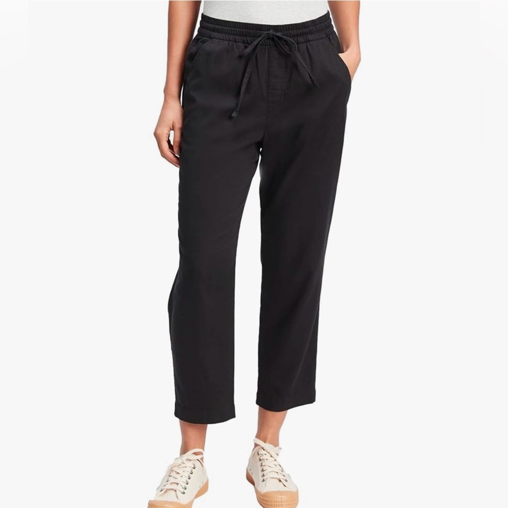 NWT Gap Women’s Pull On Pants Black Size Medium